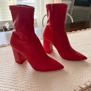 Steve Madden Red Shake Booties Sz 7.5